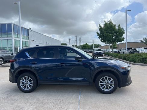 Used 2023 MAZDA CX-5 AWD 2.5 S w/ Preferred Package image 2