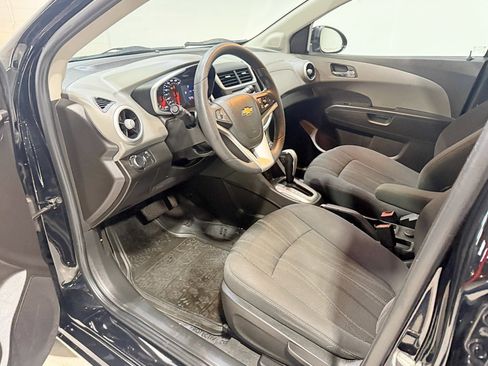Used 2018 Chevrolet Sonic LT image 21