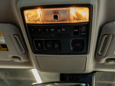 Used 2020 Toyota 4Runner Limited AWD/4WD image 35