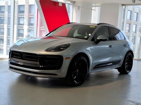 Used 2025 Porsche Macan GTS AWD/4WD image 1