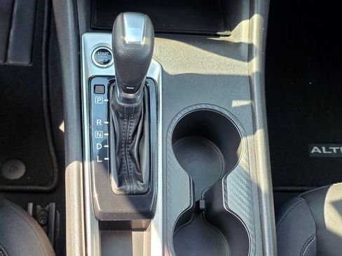Used 2024 Nissan Altima 2.5 S FWD image 25