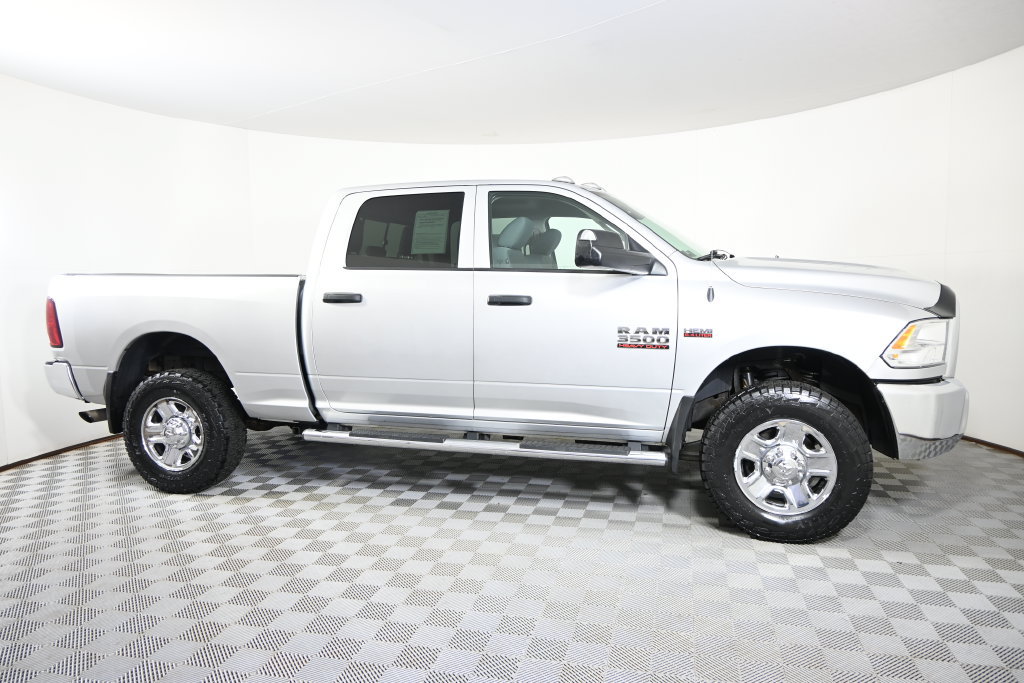 Used 2014 RAM 3500 Tradesman w/ Chrome Appearance Group AWD/4WD image 9