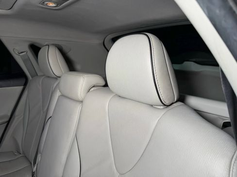 Used 2014 Toyota Venza XLE image 20