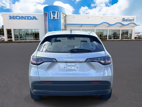 Used 2025 Honda HR-V LX image 4