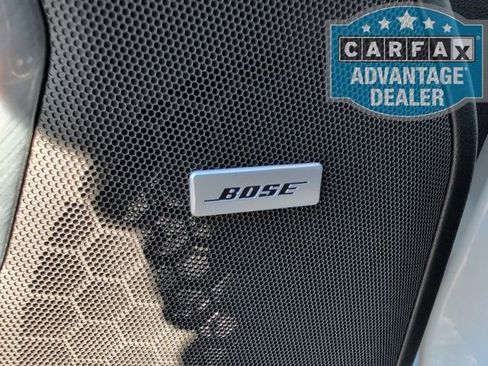 Used 2024 Chevrolet Suburban LT image 18