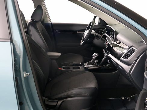 Used 2025 Kia Seltos S image 25