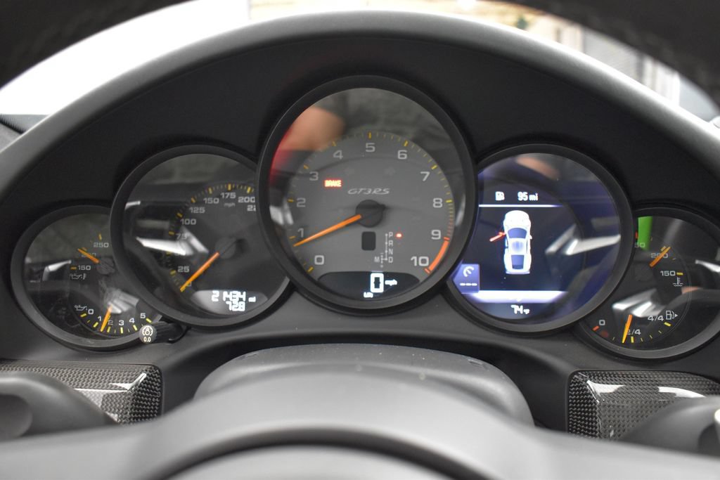 Used 2019 Porsche 911 GT3 RS RWD image 16
