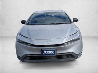 Used 2025 Toyota Prius LE video 2