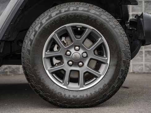 Used 2020 Jeep Gladiator Overland image 23