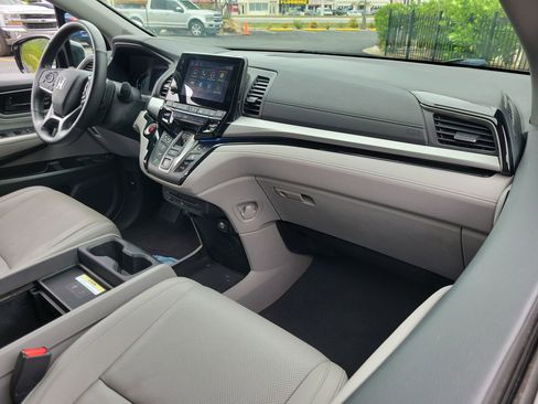 Used 2018 Honda Odyssey Elite image 13