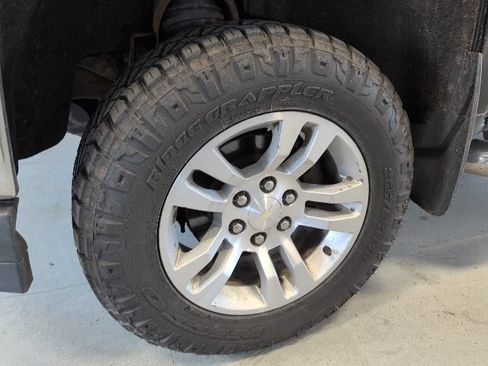 Used 2018 Chevrolet Silverado 1500 LT w/ All Star Edition AWD/4WD image 7