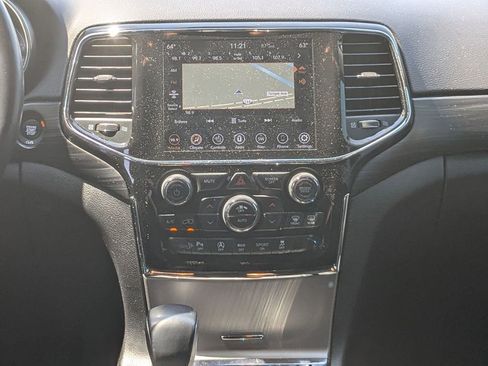 Used 2021 Jeep Grand Cherokee Laredo X AWD/4WD image 26