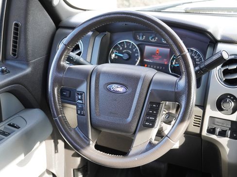 Used 2013 Ford F150 XLT w/ Mid Equipment Group image 27