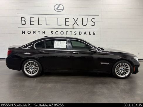 Used 2015 BMW 750Li RWD image 3