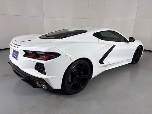 Used 2021 Chevrolet Corvette Stingray Coupe w/ 1LT image 10