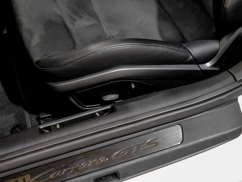Used 2024 Porsche 911 Carrera GTS image 11