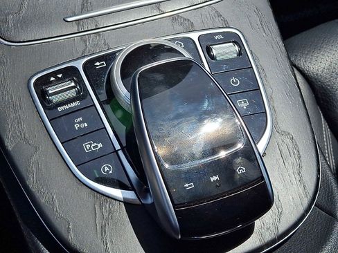 Used 2019 Mercedes-Benz E 300 4MATIC image 26