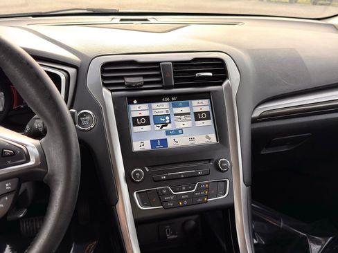 Used 2018 Ford Fusion SE w/ Equipment Group 602A FWD image 35