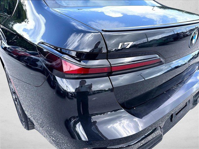Certified 2023 BMW i7 xDrive60 AWD/4WD image 30