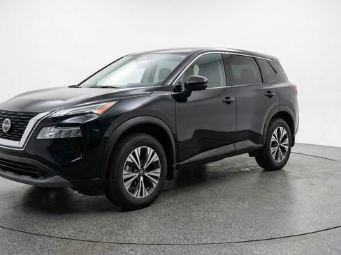 Used 2023 Nissan Rogue SV FWD image 3