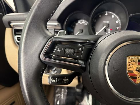 Certified 2023 Porsche Macan w/ Premium Package Plus AWD/4WD image 38