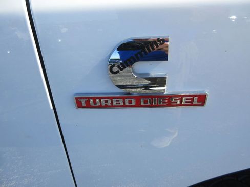 Used 2019 RAM 3500 Tradesman w/ Chrome Appearance Group image 12