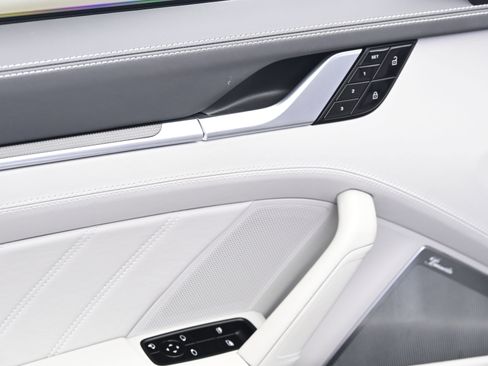 Used 2021 Porsche 911 Turbo image 23