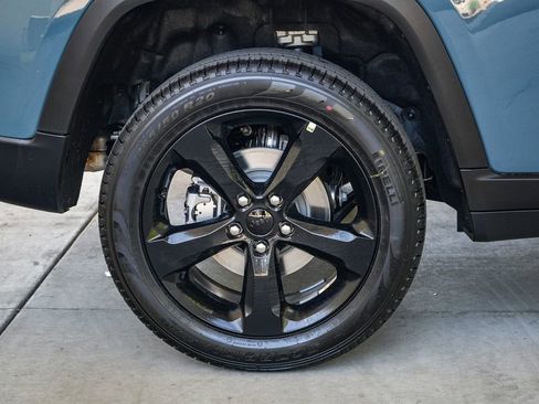 New 2026 Jeep Grand Cherokee Limited image 12