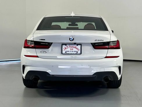 Used 2022 BMW 330i xDrive Sedan w/ M Sport Package AWD/4WD image 6