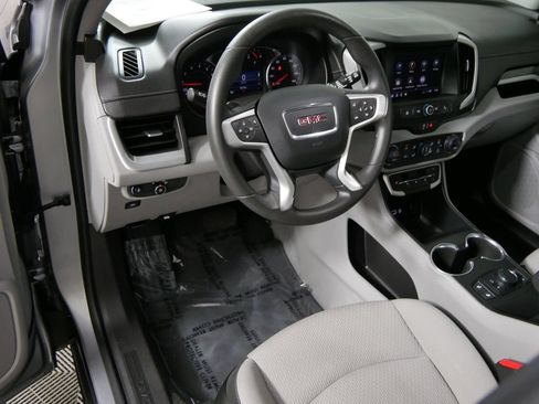 Used 2023 GMC Terrain SLE w/ Driver Convenience Package FWD image 14