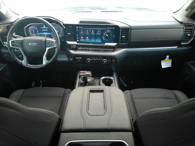 Used 2022 Chevrolet Silverado 1500 RST w/ Z71 Off-Road Package AWD/4WD image 16