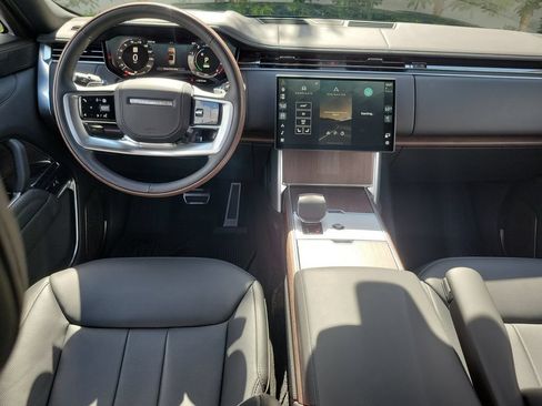 Used 2025 Land Rover Range Rover Autobiography AWD/4WD image 12