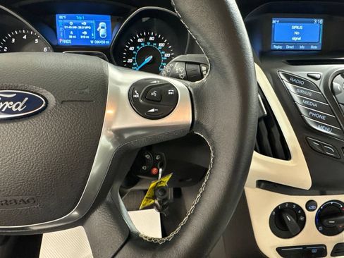 Used 2014 Ford Focus SE w/ Equipment Group 201A FWD image 10