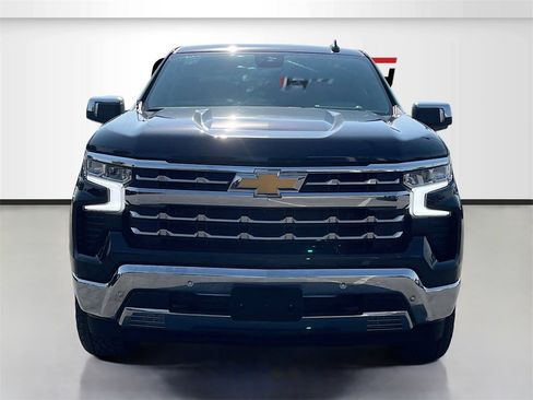 Used 2024 Chevrolet Silverado 1500 LTZ image 2