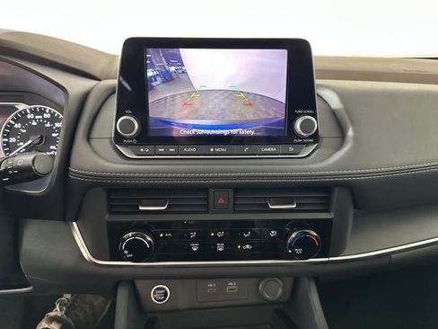 Used 2023 Nissan Rogue S image 22