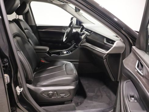 Used 2023 Jeep Grand Cherokee L Limited w/ Luxury Tech Group II AWD/4WD image 23