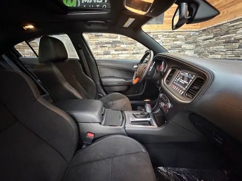 Used 2022 Dodge Charger R/T w/ Plus Group RWD image 16