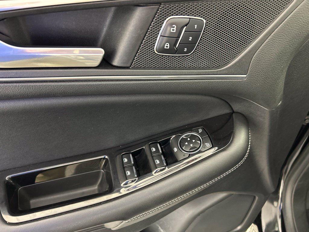 Used 2016 Ford Edge Sport w/ Equipment Group 401A AWD/4WD image 9