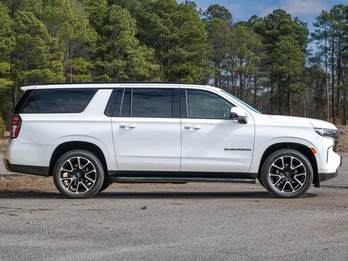 Used 2021 Chevrolet Suburban RST w/ Luxury Package image 5