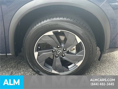Used 2025 Nissan Rogue SV FWD image 14