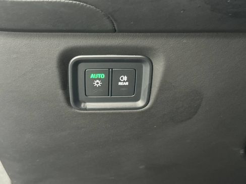 Certified 2024 Porsche Cayenne AWD/4WD image 29