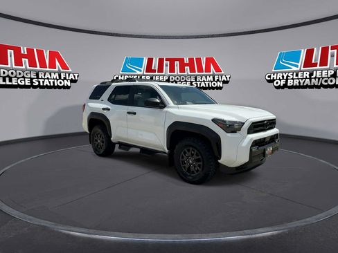 Used 2026 Toyota 4Runner SR5 AWD/4WD image 2