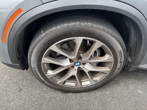 Used 2024 BMW X5 xDrive40i w/ Parking Assistance Package AWD/4WD image 13