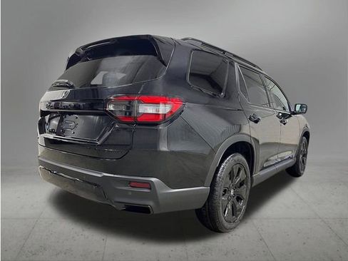 New 2026 Honda Pilot Black Edition image 5