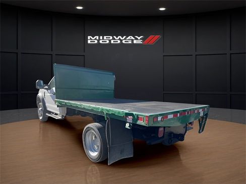 Used 2019 Ford F550 2WD Regular Cab Super Duty image 1