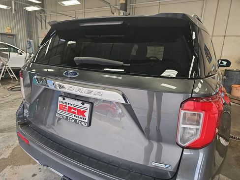 Certified 2020 Ford Explorer XLT w/ Equipment Group 202A AWD/4WD image 34
