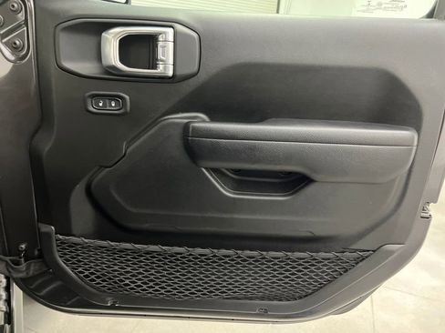 Used 2022 Jeep Wrangler Unlimited Sport image 24