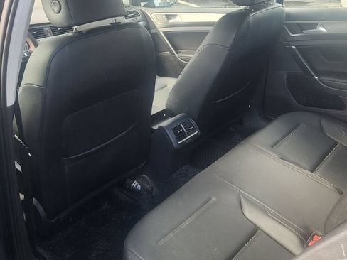 Used 2016 Volkswagen Golf SE FWD image 4