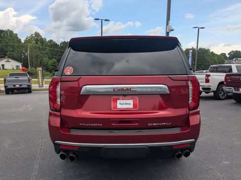 Used 2022 GMC Yukon Denali RWD image 6
