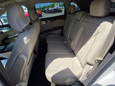 Used 2017 Lincoln MKX Reserve w/ Luxury Package AWD/4WD image 18